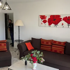 https://villa-entire-au-calme-dans-village-provenal.fr-provencehotel.com